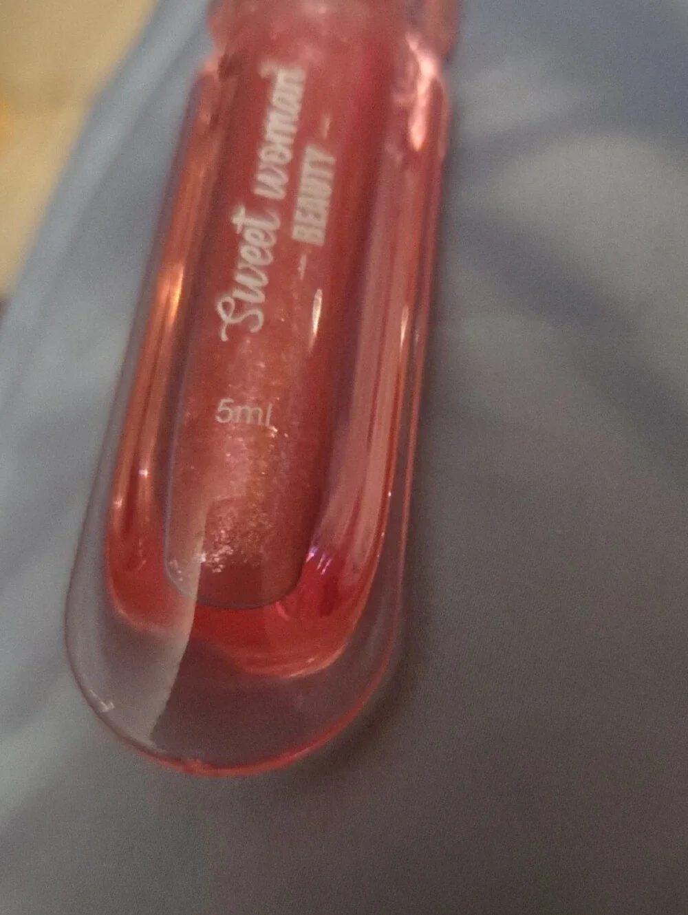 Shimmer Lip Gloss — Sparkling Pink Sweet Woman NWOT